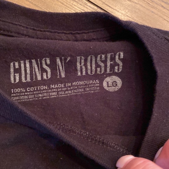 The buckle bought Guns and Roses t-shirt - Picture 2 of 6